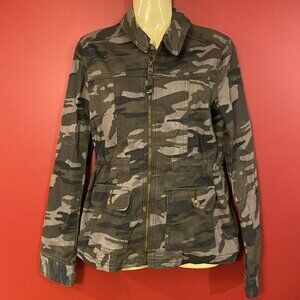 EXPRESS Women's Camo Zip front Jacket - Size XS - NWT